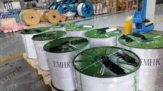 Steel spool packing
